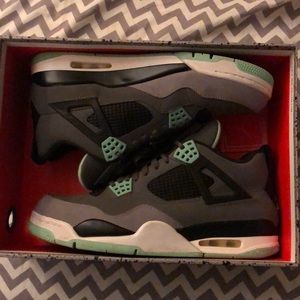 Jordan 4 green glow